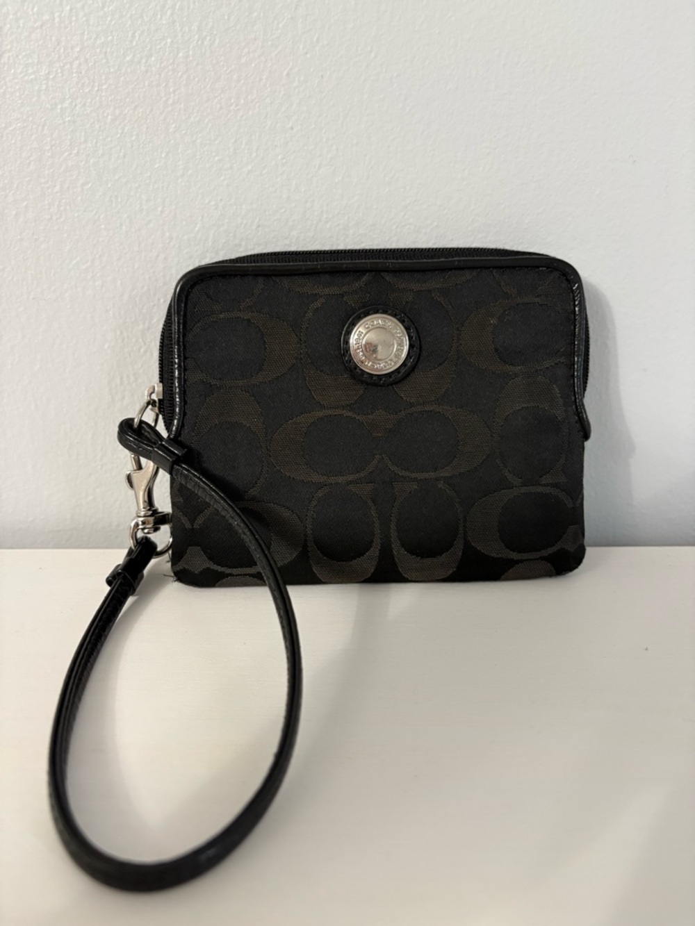 Coach Signature Wristlet Black Canvas Logo Zip Pouch Y2K Minimalist Chic